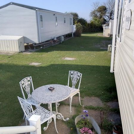 Private Caravan Situated At Parkdean Holiday Resort St Margaret'S At Cliffe Number 18 Екстер'єр фото
