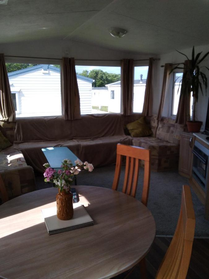 Private Caravan Situated At Parkdean Holiday Resort St Margaret'S At Cliffe Number 18 Екстер'єр фото