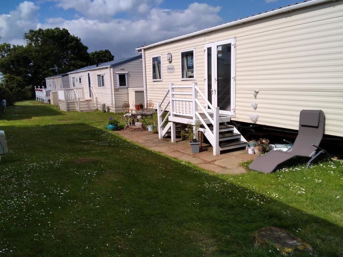 Private Caravan Situated At Parkdean Holiday Resort St Margaret'S At Cliffe Number 18 Екстер'єр фото