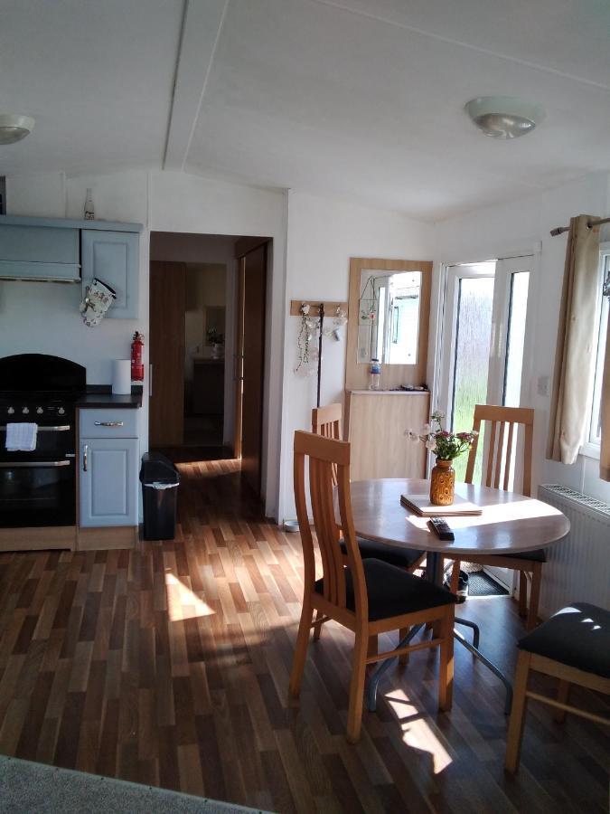 Private Caravan Situated At Parkdean Holiday Resort St Margaret'S At Cliffe Number 18 Екстер'єр фото