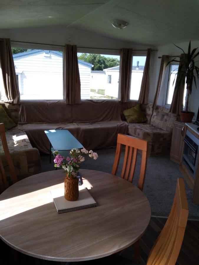 Private Caravan Situated At Parkdean Holiday Resort St Margaret'S At Cliffe Number 18 Екстер'єр фото